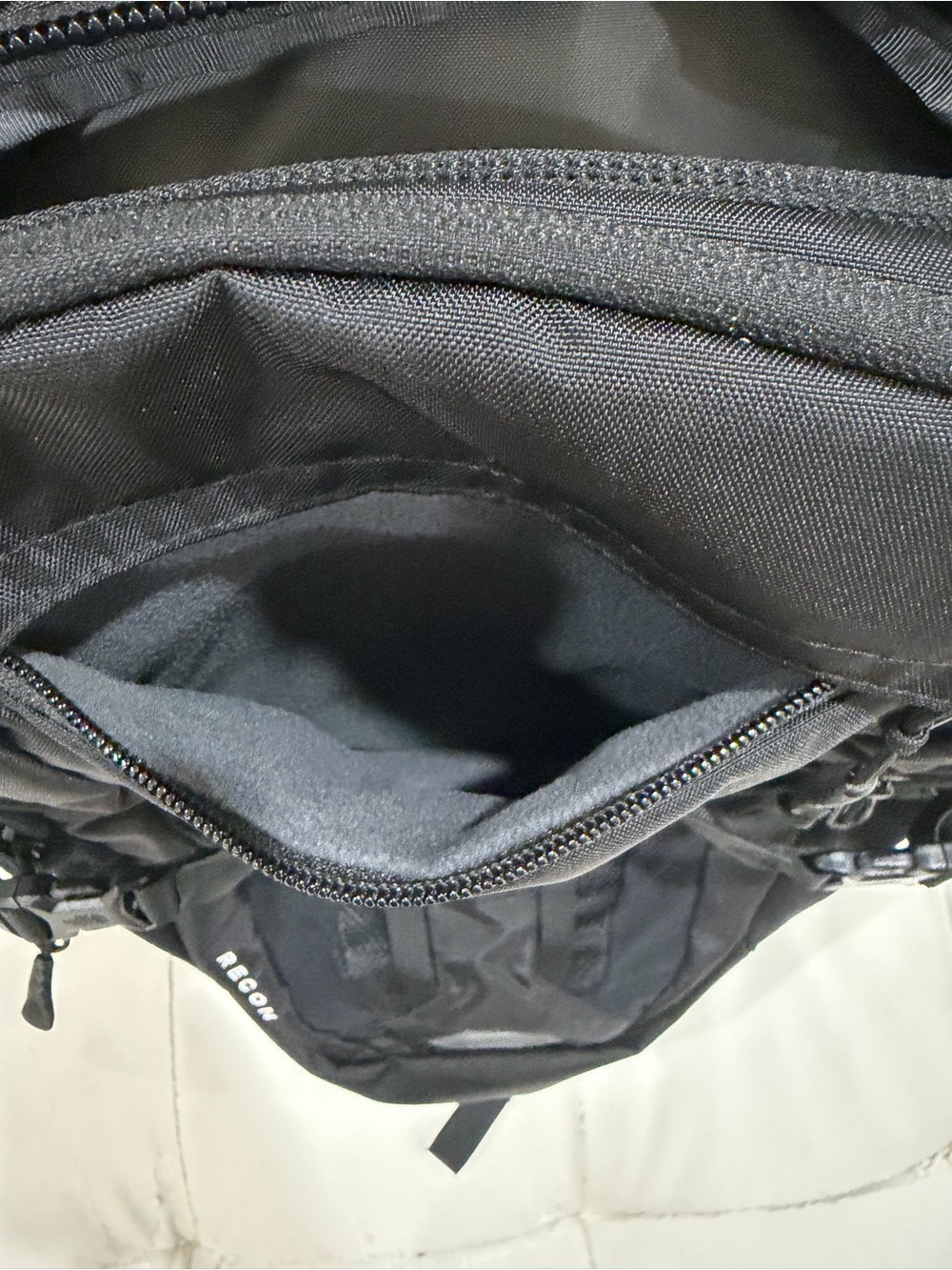 The North Face Recon Backpack Black 30L ,15  Laptop School Travel Hiking Bag NWT - Picture 13 of 16